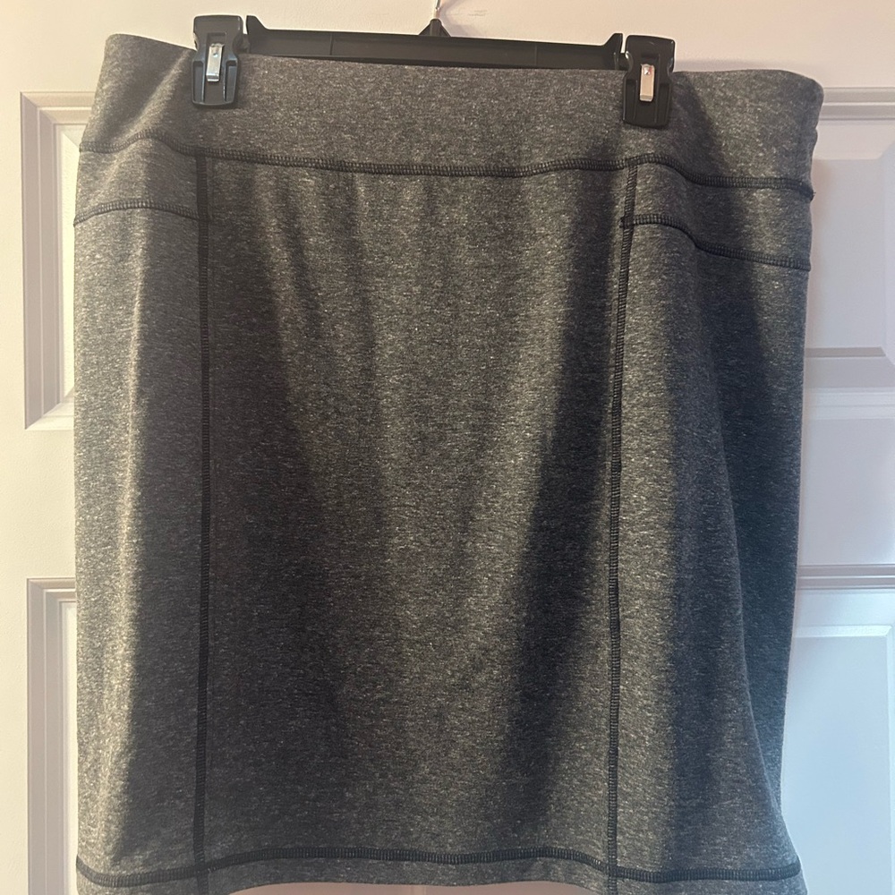 Athleta Gray Women's Skirt. Size XL.